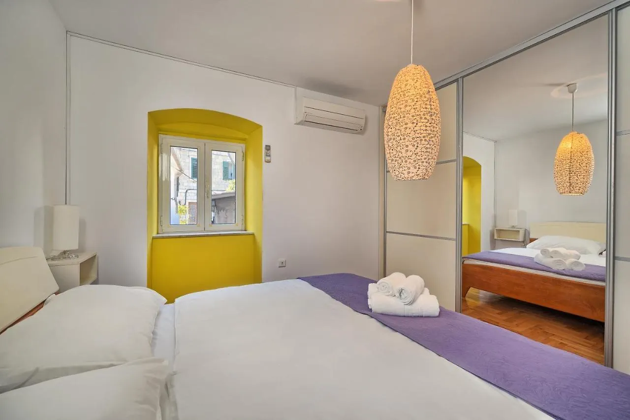 Poetry House Hotel Split 0*,  Croatia